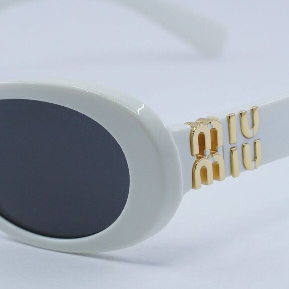 ?️ New Miu Miu MU06ZS 1425S0 Sunglasses - White Ivory Frame, Dark Grey Lenses main image 6